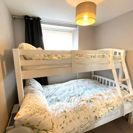 Deluxe Modern Townhouse Near Cabot Circus By Bijou Boutique
