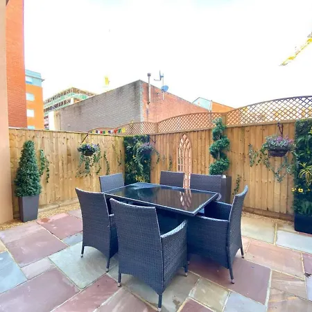 Deluxe Modern Townhouse Near Cabot Circus By Bijou Boutique Lägenhet *